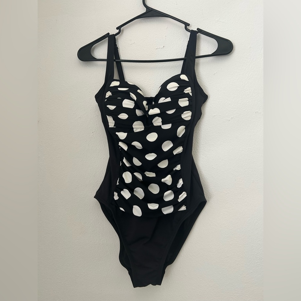 La Blanca Swimswit Black and White Size 4